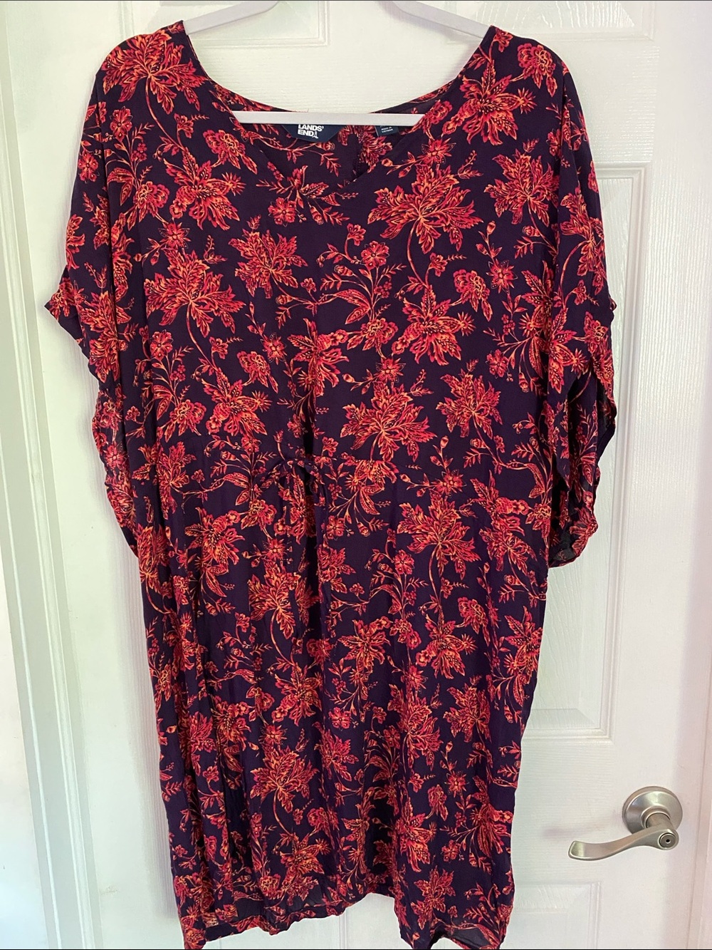 🚨Priced for quick sale🚨 Lands' End Navy Dress with Red Floral Print